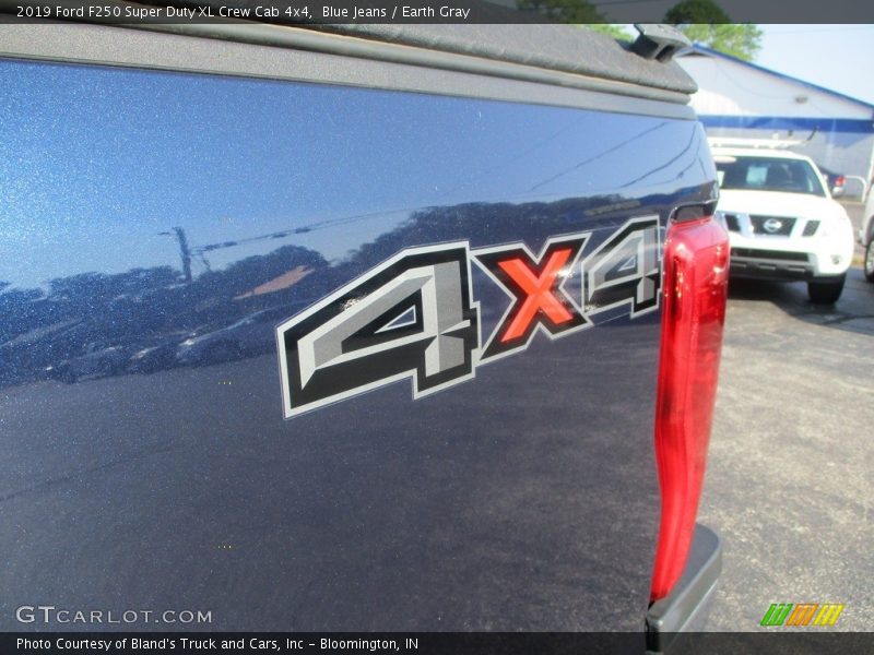 Blue Jeans / Earth Gray 2019 Ford F250 Super Duty XL Crew Cab 4x4