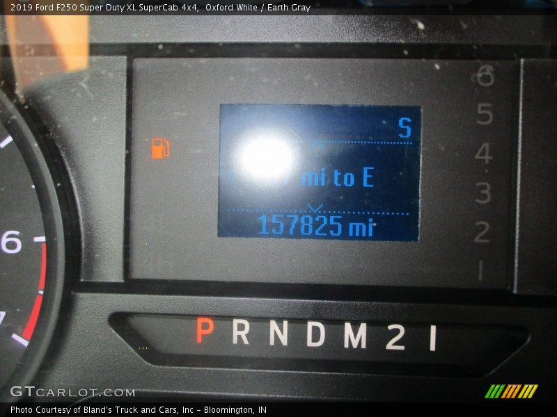 Oxford White / Earth Gray 2019 Ford F250 Super Duty XL SuperCab 4x4