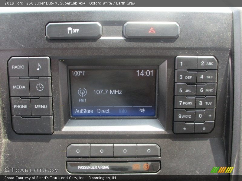 Oxford White / Earth Gray 2019 Ford F250 Super Duty XL SuperCab 4x4