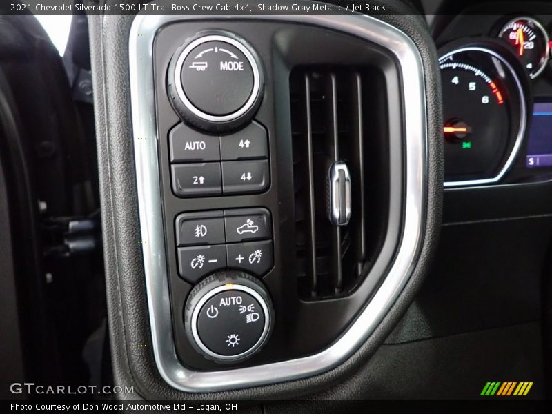 Controls of 2021 Silverado 1500 LT Trail Boss Crew Cab 4x4