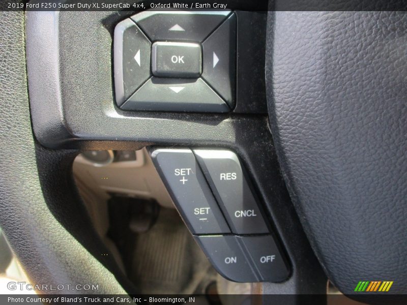 Oxford White / Earth Gray 2019 Ford F250 Super Duty XL SuperCab 4x4