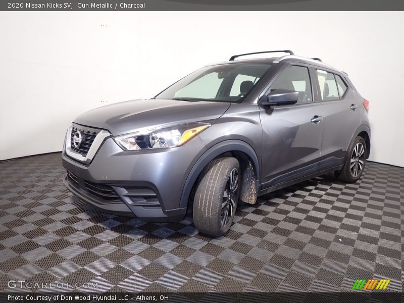 Gun Metallic / Charcoal 2020 Nissan Kicks SV