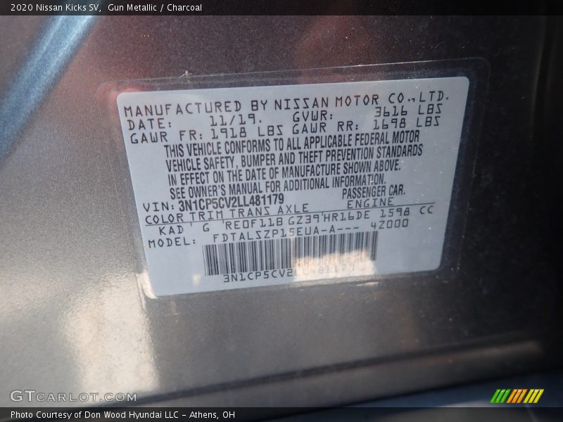 Gun Metallic / Charcoal 2020 Nissan Kicks SV