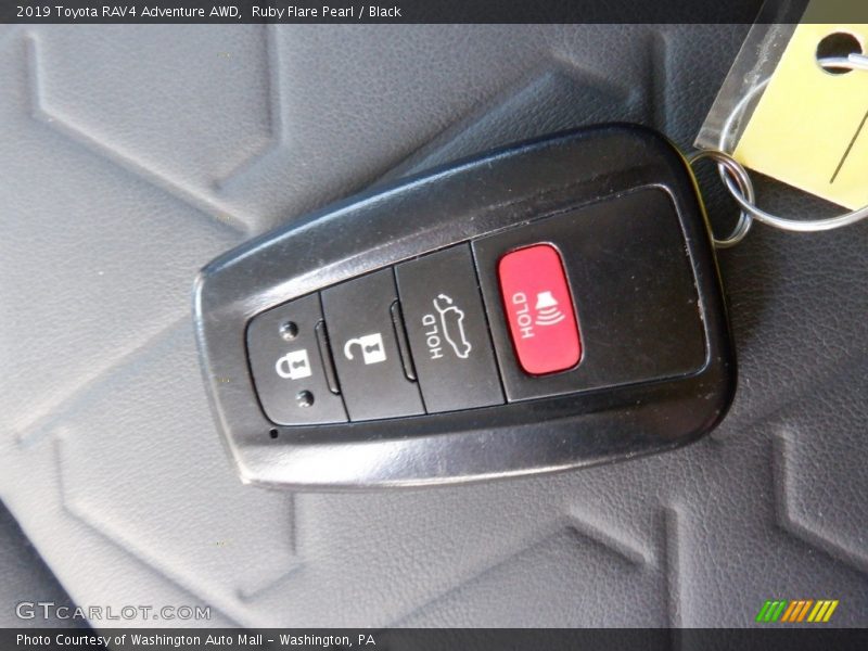 Keys of 2019 RAV4 Adventure AWD