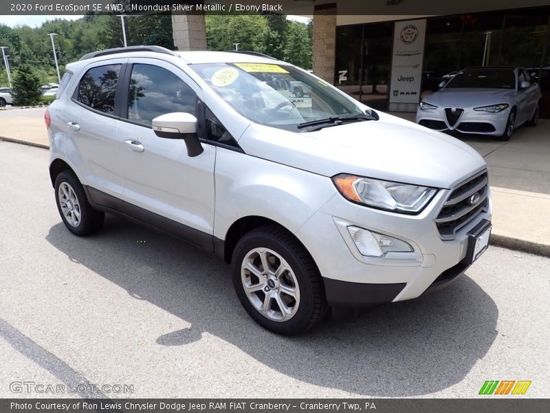 Front 3/4 View of 2020 EcoSport SE 4WD