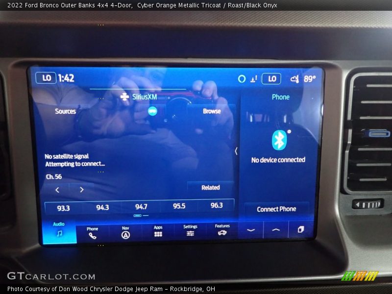 Cyber Orange Metallic Tricoat / Roast/Black Onyx 2022 Ford Bronco Outer Banks 4x4 4-Door