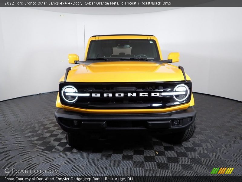 Cyber Orange Metallic Tricoat / Roast/Black Onyx 2022 Ford Bronco Outer Banks 4x4 4-Door