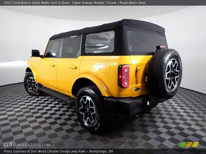Cyber Orange Metallic Tricoat / Roast/Black Onyx 2022 Ford Bronco Outer Banks 4x4 4-Door