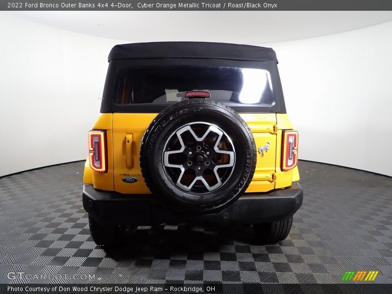 Cyber Orange Metallic Tricoat / Roast/Black Onyx 2022 Ford Bronco Outer Banks 4x4 4-Door