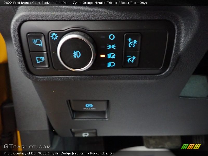 Controls of 2022 Bronco Outer Banks 4x4 4-Door
