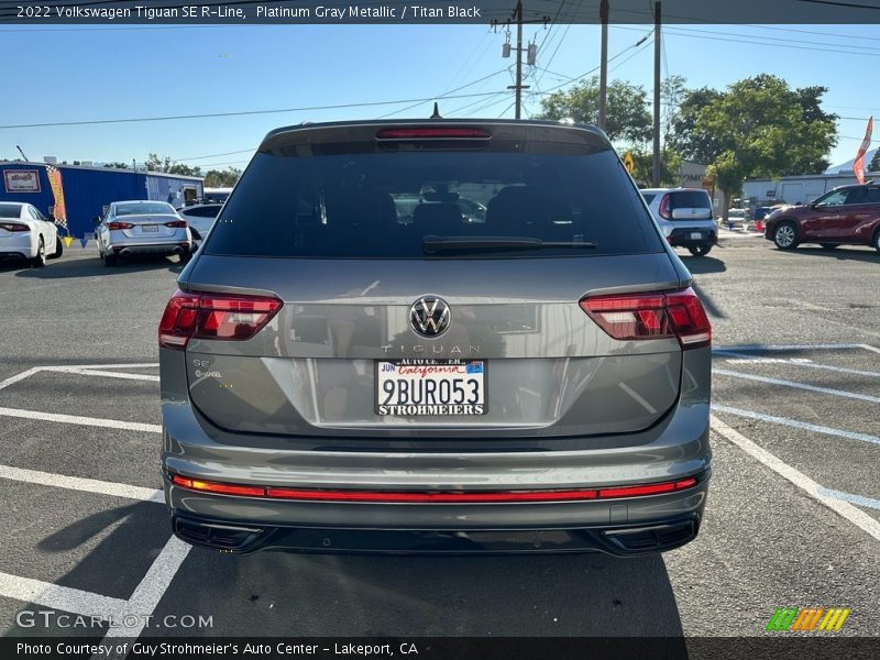 Platinum Gray Metallic / Titan Black 2022 Volkswagen Tiguan SE R-Line