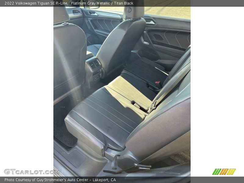 Platinum Gray Metallic / Titan Black 2022 Volkswagen Tiguan SE R-Line