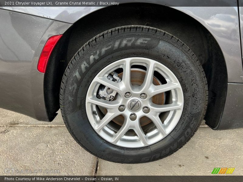 Granite Crystal Metallic / Black/Alloy 2021 Chrysler Voyager LXI