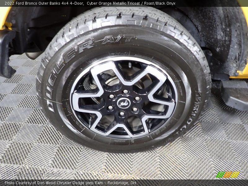  2022 Bronco Outer Banks 4x4 4-Door Wheel