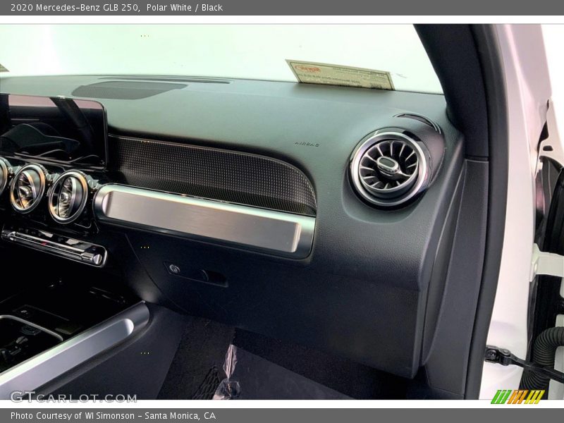 Polar White / Black 2020 Mercedes-Benz GLB 250