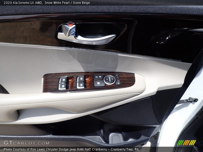 Snow White Pearl / Stone Beige 2020 Kia Sorento LX AWD