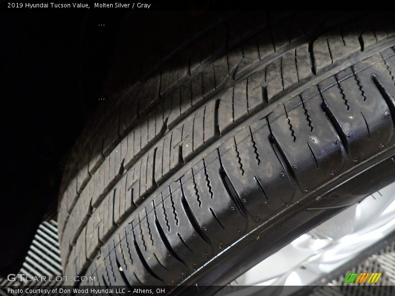 Molten Silver / Gray 2019 Hyundai Tucson Value