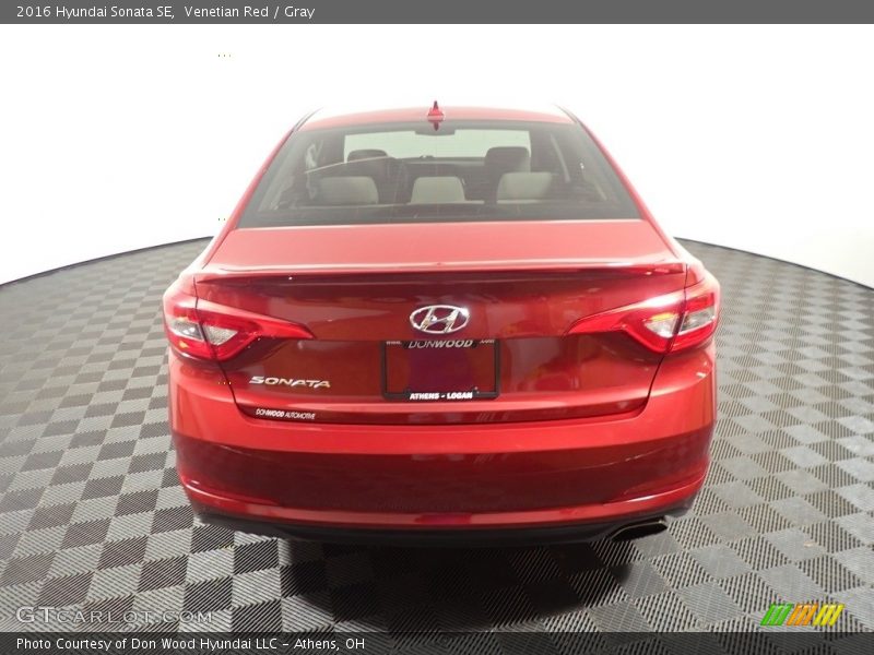 Venetian Red / Gray 2016 Hyundai Sonata SE