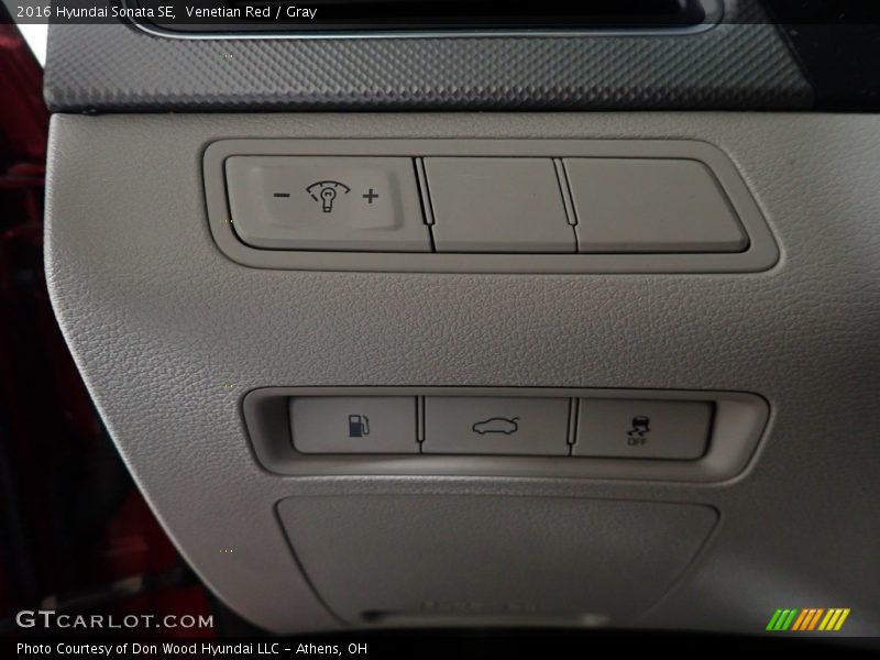 Venetian Red / Gray 2016 Hyundai Sonata SE