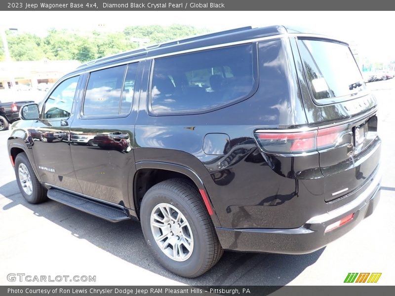 Diamond Black Crystal Pearl / Global Black 2023 Jeep Wagoneer Base 4x4