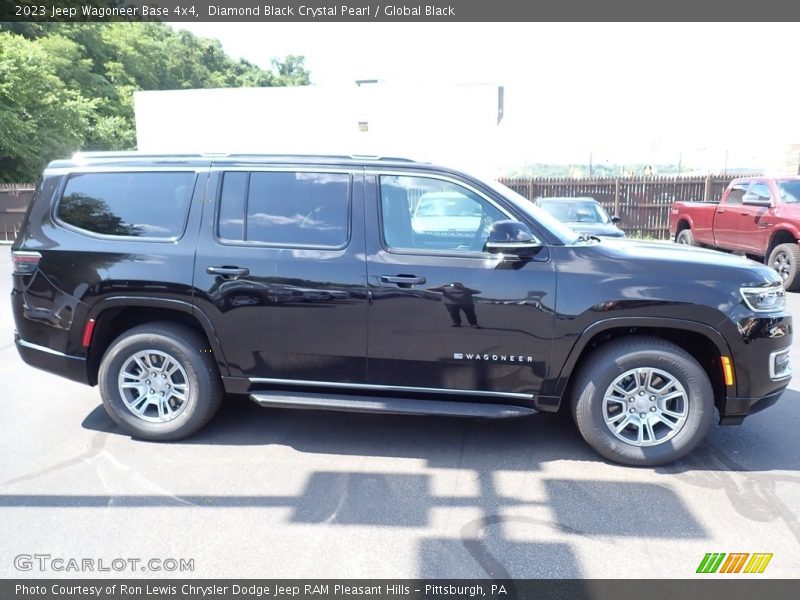 Diamond Black Crystal Pearl / Global Black 2023 Jeep Wagoneer Base 4x4