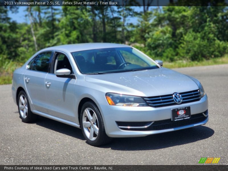 Reflex Silver Metallic / Titan Black 2013 Volkswagen Passat 2.5L SE