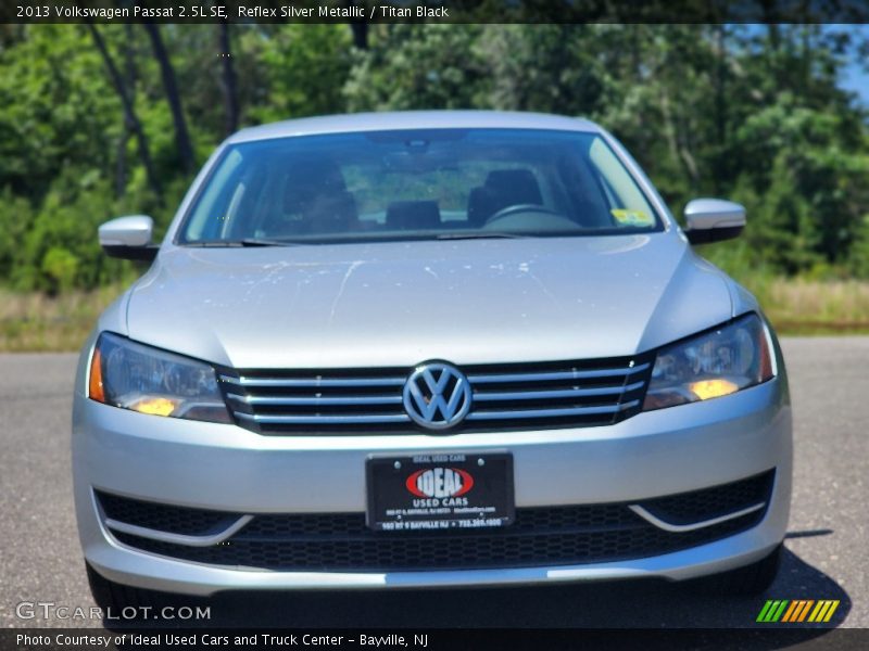 Reflex Silver Metallic / Titan Black 2013 Volkswagen Passat 2.5L SE