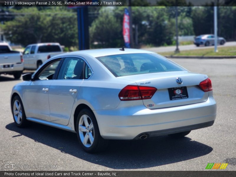 Reflex Silver Metallic / Titan Black 2013 Volkswagen Passat 2.5L SE