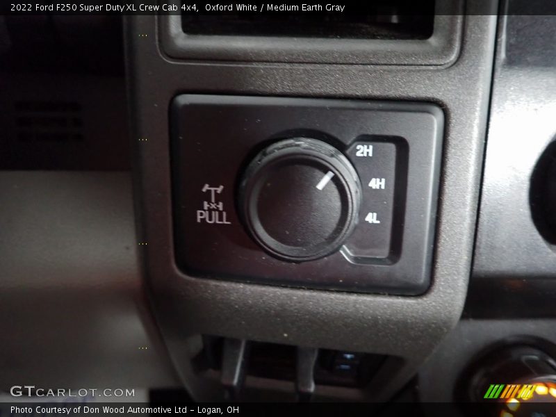 Controls of 2022 F250 Super Duty XL Crew Cab 4x4