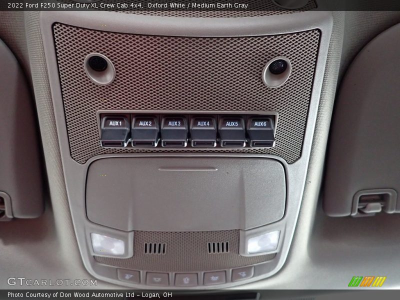 Controls of 2022 F250 Super Duty XL Crew Cab 4x4