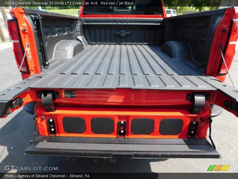 Folding Step Tailgate - 2024 Chevrolet Silverado 2500HD LTZ Crew Cab 4x4