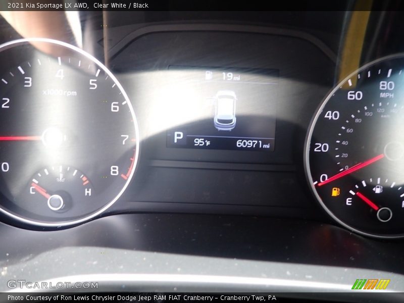 Clear White / Black 2021 Kia Sportage LX AWD
