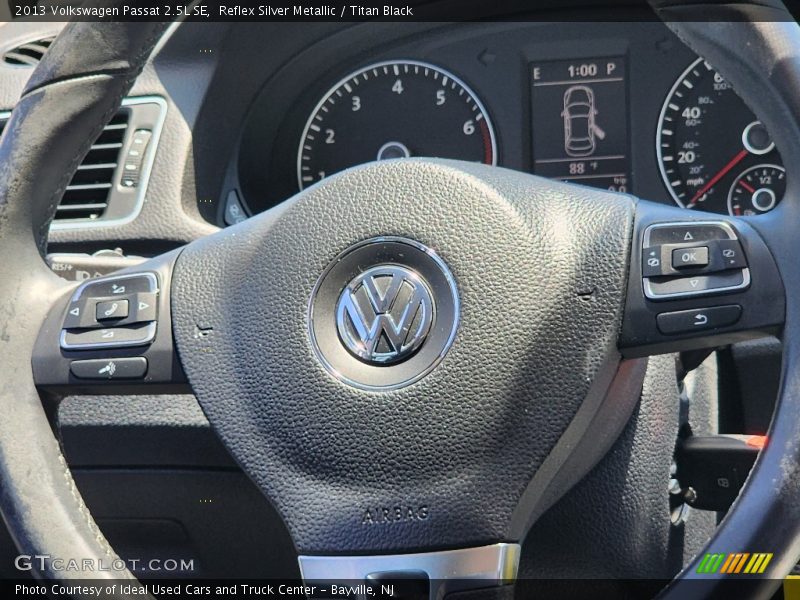  2013 Passat 2.5L SE Steering Wheel