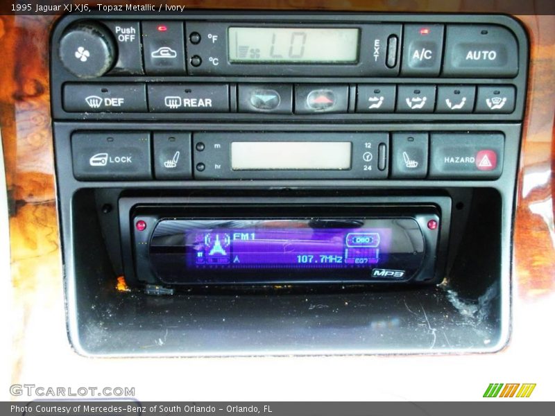 Topaz Metallic / Ivory 1995 Jaguar XJ XJ6
