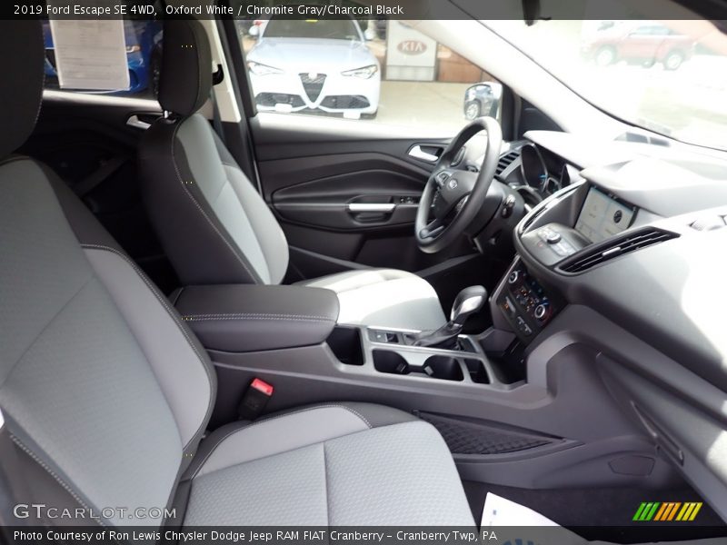 Oxford White / Chromite Gray/Charcoal Black 2019 Ford Escape SE 4WD