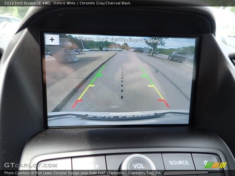 Oxford White / Chromite Gray/Charcoal Black 2019 Ford Escape SE 4WD