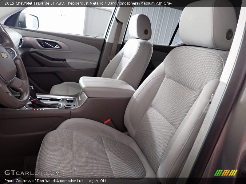 Pepperdust Metallic / Dark Atmosphere/Medium Ash Gray 2019 Chevrolet Traverse LT AWD