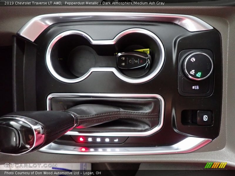 Pepperdust Metallic / Dark Atmosphere/Medium Ash Gray 2019 Chevrolet Traverse LT AWD