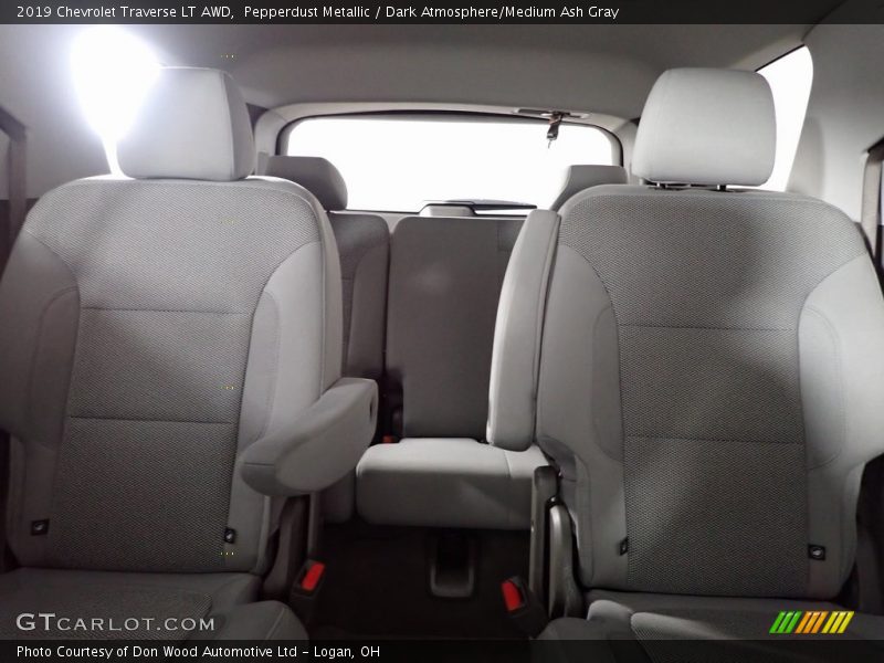 Pepperdust Metallic / Dark Atmosphere/Medium Ash Gray 2019 Chevrolet Traverse LT AWD