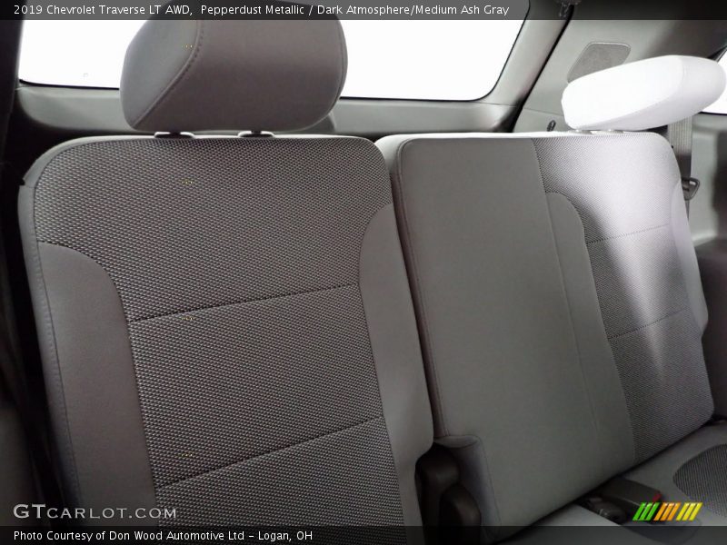 Pepperdust Metallic / Dark Atmosphere/Medium Ash Gray 2019 Chevrolet Traverse LT AWD