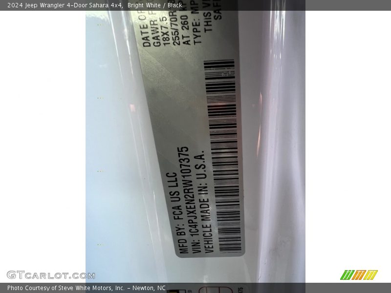 Bright White / Black 2024 Jeep Wrangler 4-Door Sahara 4x4