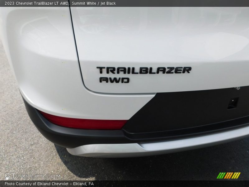 Summit White / Jet Black 2023 Chevrolet TrailBlazer LT AWD