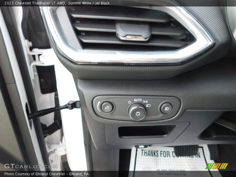 Summit White / Jet Black 2023 Chevrolet TrailBlazer LT AWD