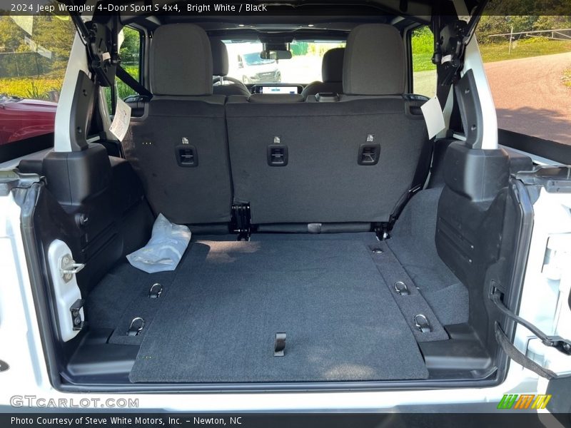  2024 Wrangler 4-Door Sport S 4x4 Trunk