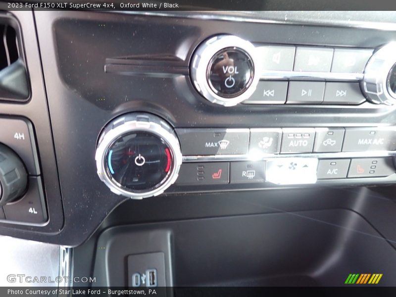 Oxford White / Black 2023 Ford F150 XLT SuperCrew 4x4