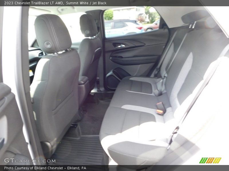 Summit White / Jet Black 2023 Chevrolet TrailBlazer LT AWD