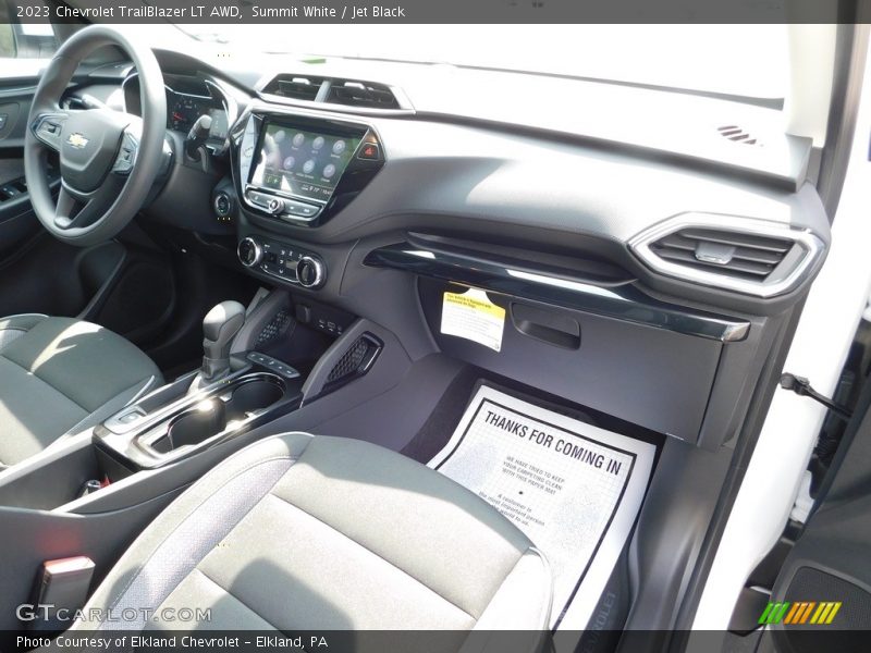 Summit White / Jet Black 2023 Chevrolet TrailBlazer LT AWD
