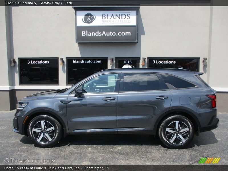 Gravity Gray / Black 2022 Kia Sorento S