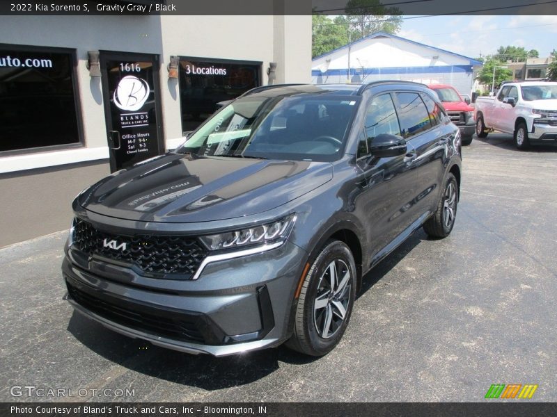 Gravity Gray / Black 2022 Kia Sorento S