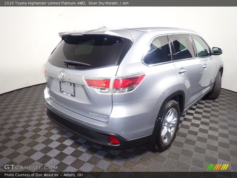 Silver Sky Metallic / Ash 2016 Toyota Highlander Limited Platinum AWD